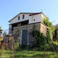 FRASSO TELESINO (BN) - 38 CASA COLONICA CON PERTINENZE E TERRENO